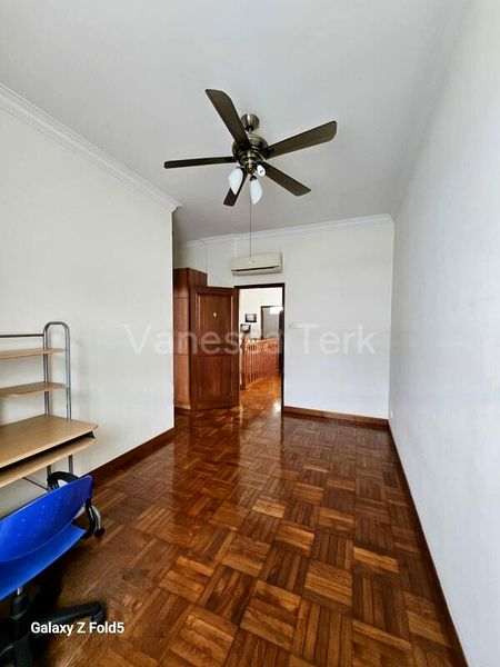 6 Bed Semi-Detached House (Landed) for Sale in  Kechubong Terrace - Image 13