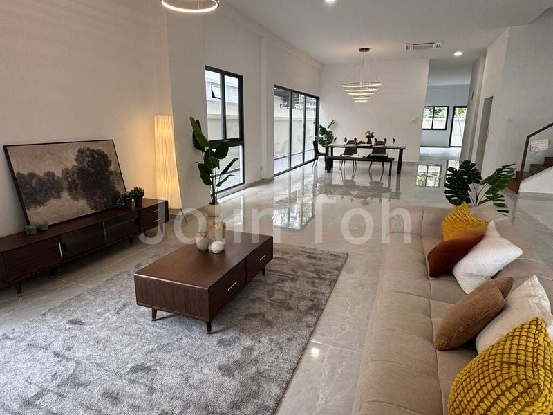 7+1 Bed Semi-Detached House (Landed) for Sale in Seletar Hills Estate - Image 1
