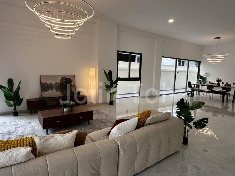 7+1 Bed Semi-Detached House (Landed) for Sale in Seletar Hills Estate - Image 2