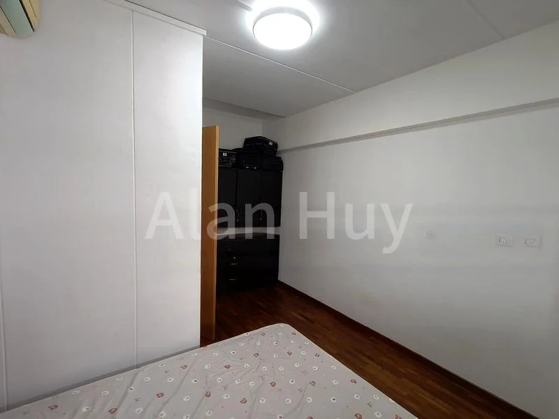 Common Room (HDB) for Rent in 187B Rivervale Drive - Image 8
