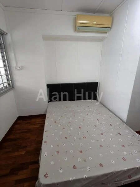 Common Room (HDB) for Rent in 187B Rivervale Drive - Image 6