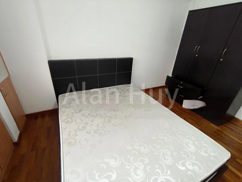 Common Room (HDB) for Rent in 187B Rivervale Drive - Image 4