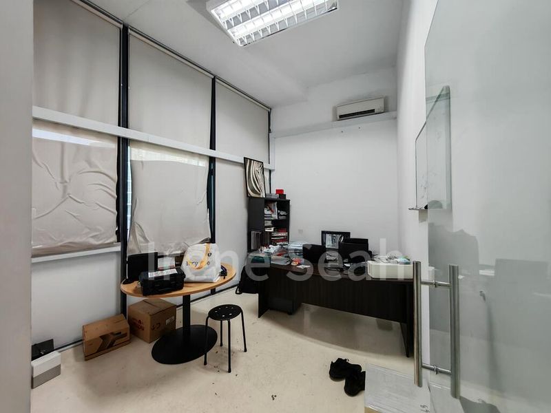Light Industrial (B1) for Rent: Oxley BizHub - Image 3