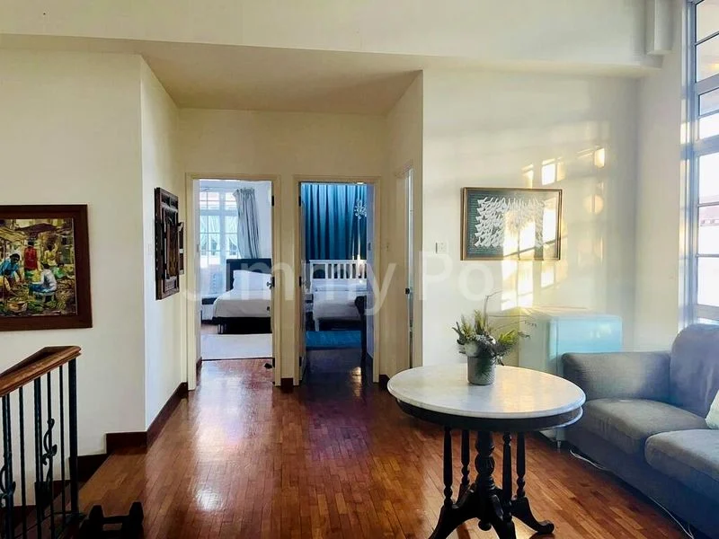 6 Bed Corner Terrace (Landed) for Sale in  Eastwood Walk Gardens - Image 2