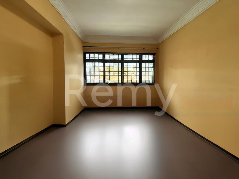 5 Room (5I) HDB for Sale in  350 Ang Mo Kio Street 32 - Image 6