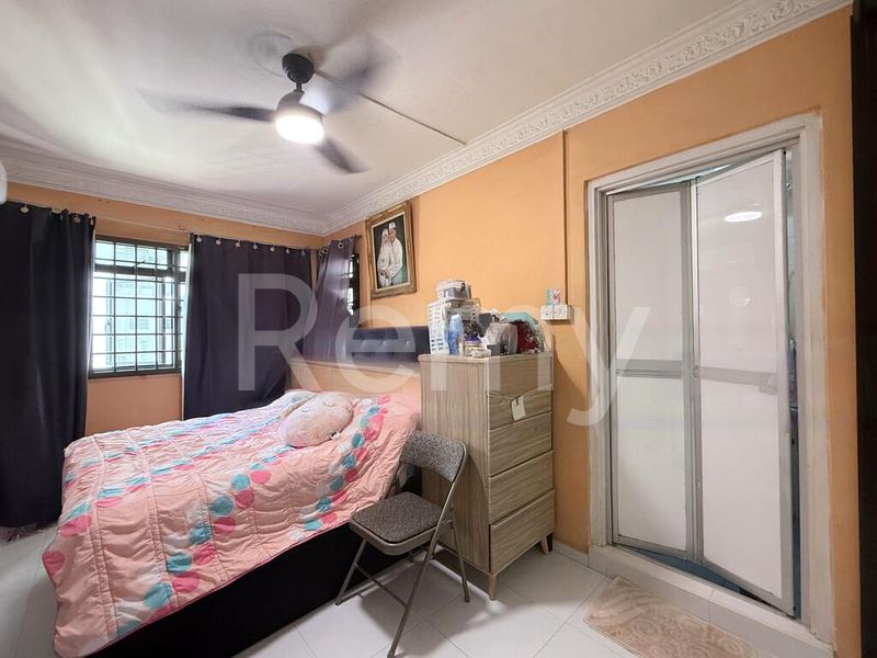 5 Room (5I) HDB for Sale in  350 Ang Mo Kio Street 32 - Image 9