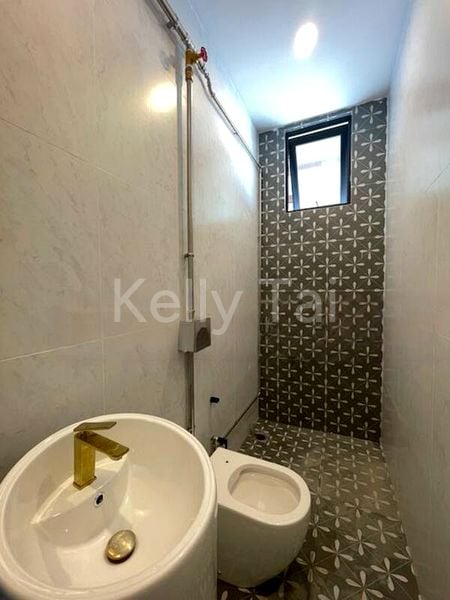 Shop / Shophouse for Sale: Selaseh, 2-Storey Corner Shophouse - Image 2