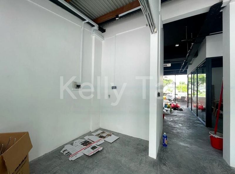 Shop / Shophouse for Sale: Selaseh, 2-Storey Corner Shophouse - Image 3