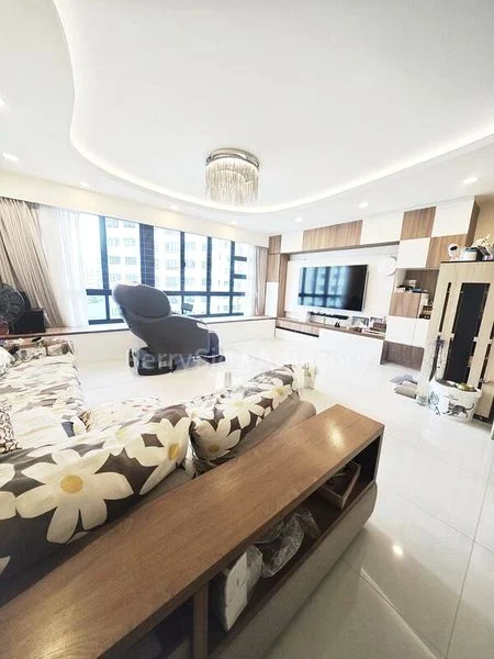 5 Room (5I) HDB for Sale in  122A Edgedale Plains - Image 7