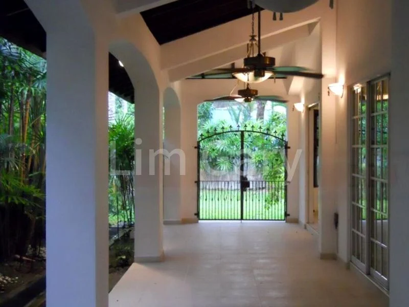 3 Bed Semi-Detached House (Landed) for Rent in College Green - Image 1