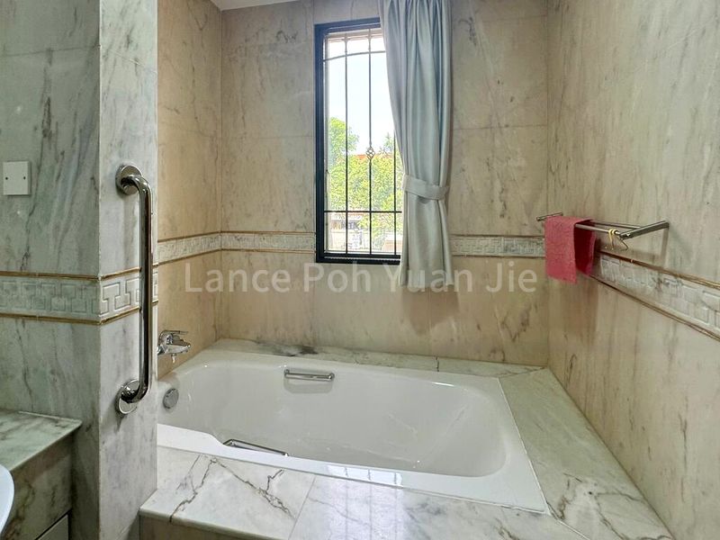 5 Bed Terraced House (Landed) for Rent in  Changi Heights - Image 12
