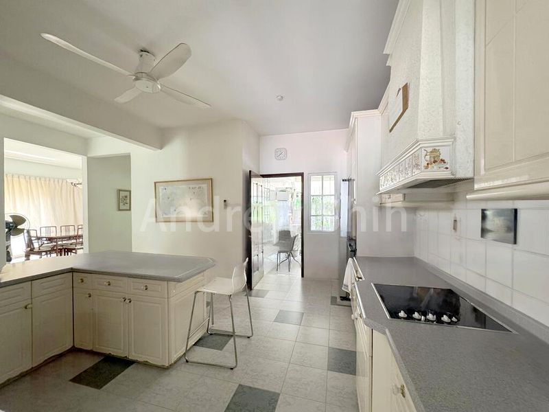 5 Bed Semi-Detached House (Landed) for Sale in  Hougang Avenue 2 - Image 1