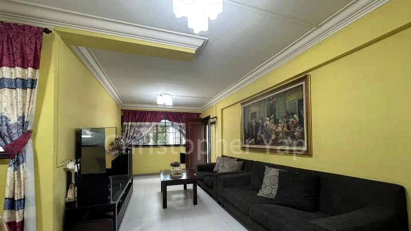 4 Room (4A) HDB for Sale in  164 Woodlands Street 13 - Image 3