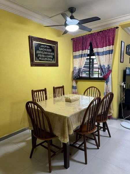 4 Room (4A) HDB for Sale in  164 Woodlands Street 13 - Image 4