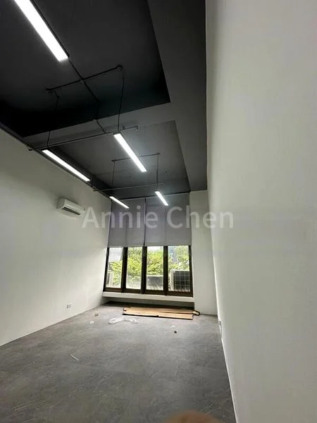 Light Industrial (B1) for Rent: Sindo Industrial Building - Image 1