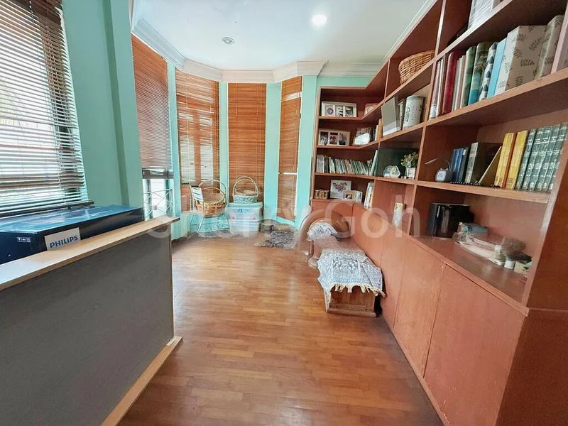 6 Bed Semi-Detached House (Landed) for Sale in Jalan Waringin - Image 4