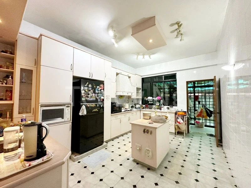 Common Room (Landed) for Rent in  Opera Estate - Image 4