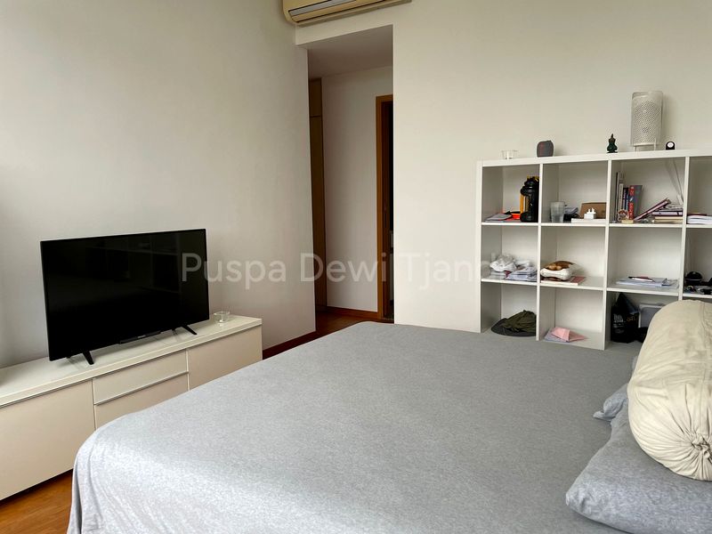 2 Bed Condo for Rent in  Viz At Holland - Image 8