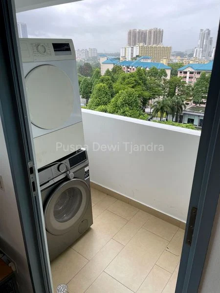 2 Bed Condo for Rent in  Viz At Holland - Image 4