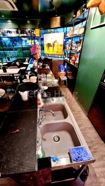 Food & Beverage for Sale: Reno Restaurant with Alcohol; Good Frontage, Exposure to ORA, Offices & Residential Footfall - Image 4