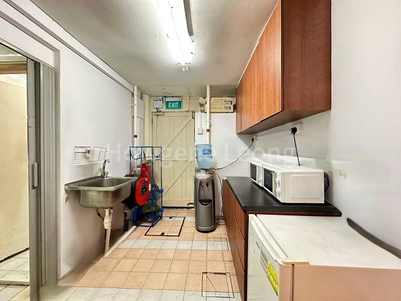 Shop / Shophouse for Rent: Jalan Sultan Ground Floor Unit for Various Commercial Use! - Image 3