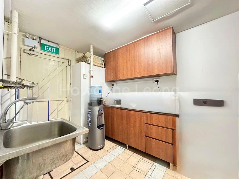 Shop / Shophouse for Rent: Jalan Sultan Ground Floor Unit for Various Commercial Use! - Image 2