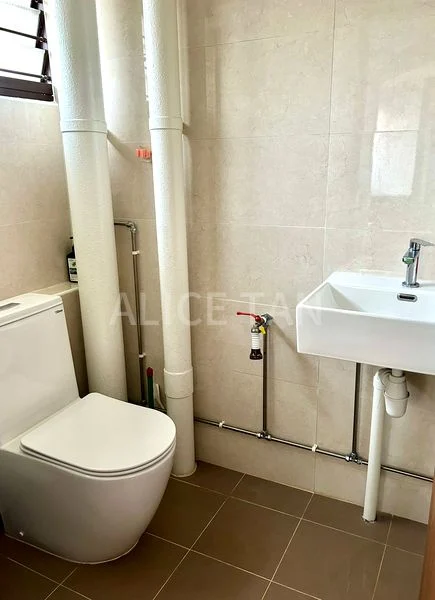 Maisonette HDB for Sale in  151 Yung Ho Road - Image 8