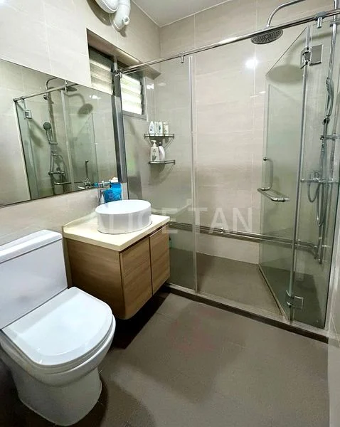 Maisonette HDB for Sale in  151 Yung Ho Road - Image 6
