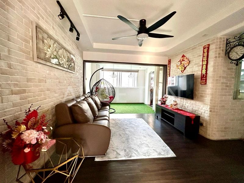 Maisonette HDB for Sale in  151 Yung Ho Road - Image 1