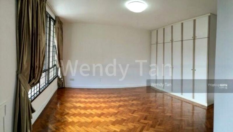 5 Bed Corner Terrace (Landed) for Sale in  Jalan Pergam - Image 4