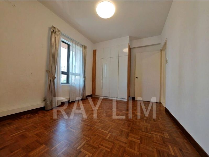 3 Bed Condo for Rent in  Parkway View - Image 8