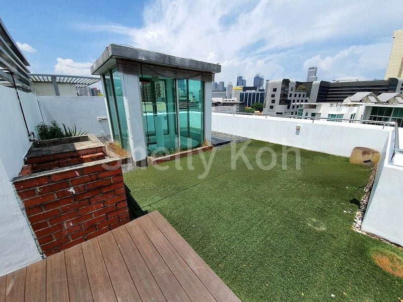 2 Bed Apartment (Condo) for Rent in  Emily Residence - Image 11