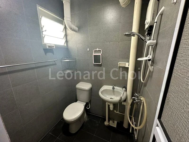 Room (HDB) for Rent in 163 Ang Mo Kio Avenue 4 - Image 3