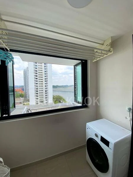 Common Room (HDB) for Rent in  420A Northshore Drive - Image 6