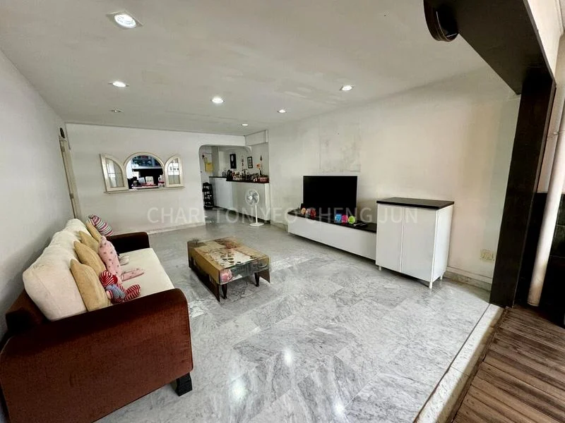 5 Room (5A) HDB for Sale in  121A Rivervale Drive - Image 6