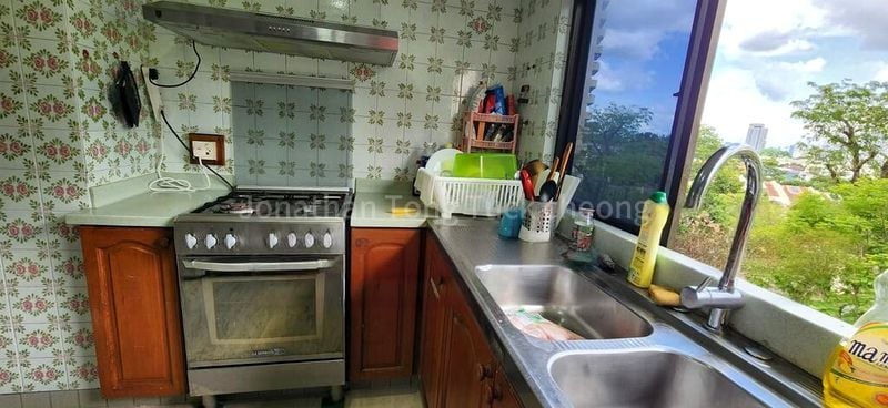 Common Room (Condo) for Rent in  Pandan Valley, Chempaka Court - Image 13