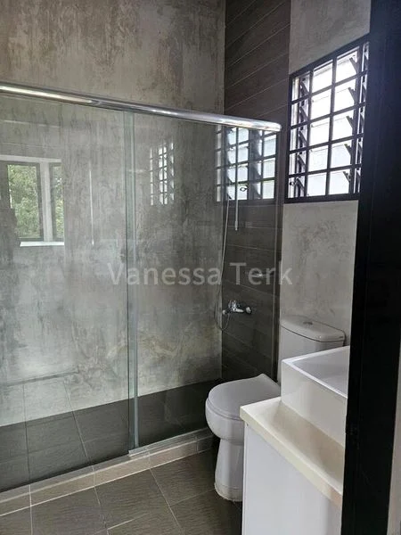 5 Bed Bungalow (Landed) for Rent in  Clementi Park - Image 2