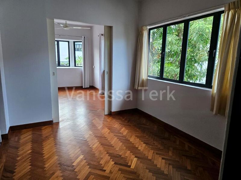 5 Bed Bungalow (Landed) for Rent in  Clementi Park - Image 6