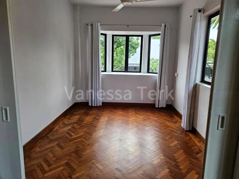 5 Bed Bungalow (Landed) for Rent in  Clementi Park - Image 8