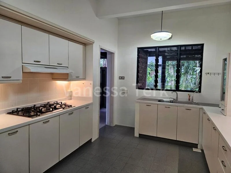 5 Bed Bungalow (Landed) for Rent in  Clementi Park - Image 11