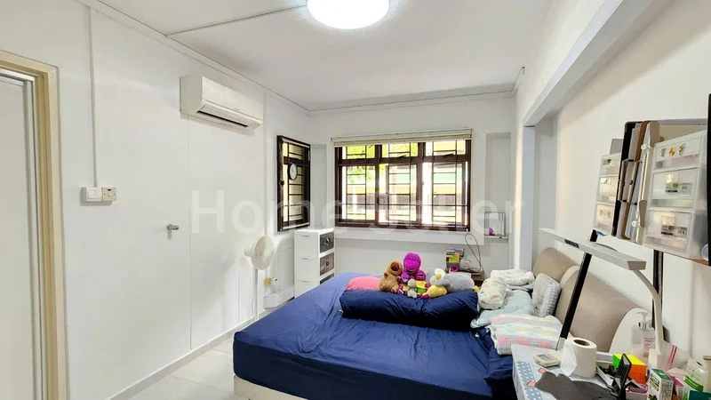 5 Room (5I) HDB for Sale in 403 Admiralty Link - Image 5