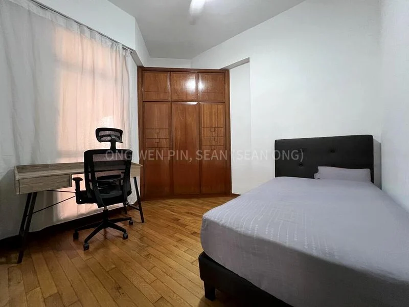 Common Room (Condo) for Rent in  Dover Parkview - Image 1