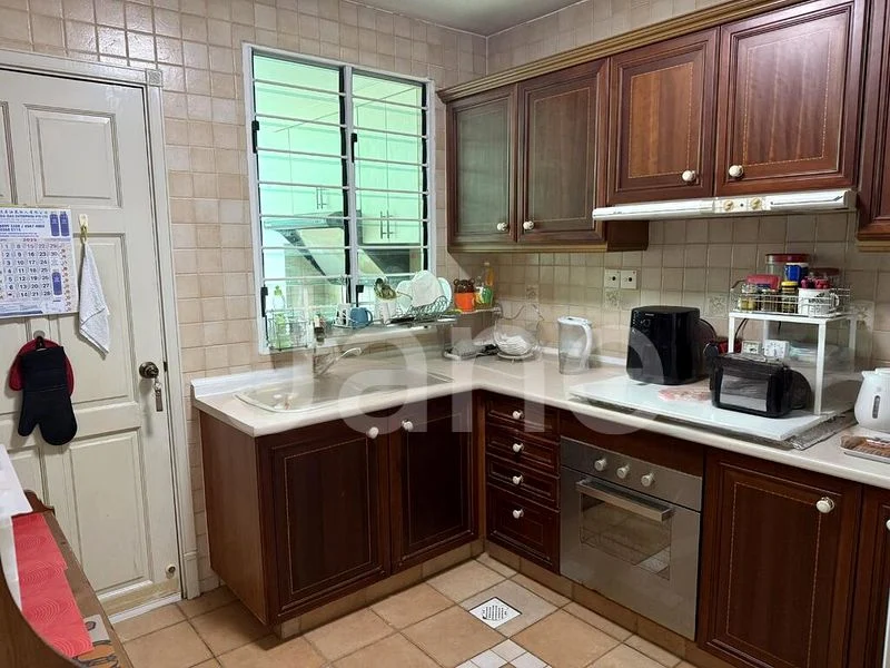 5 Bed Semi-Detached House (Landed) for Sale in Burgundy Hill - Image 15