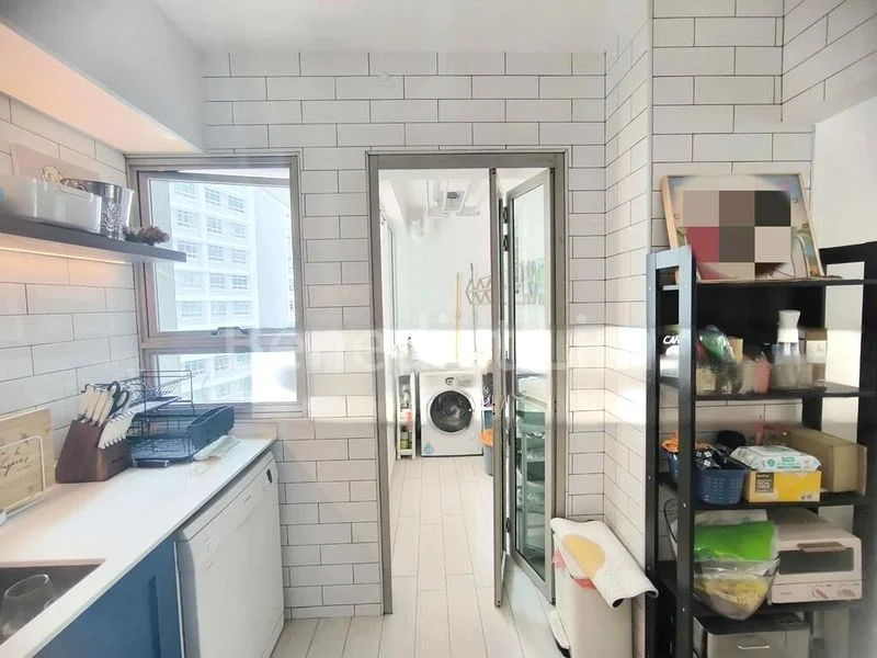 Premium HDB for Sale in 270A Sengkang Central - Image 9