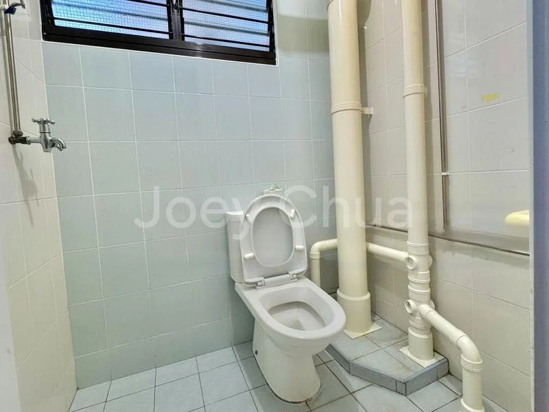 4 Room (4NG) HDB for Sale in 217 Bukit Batok Street 21 - Image 17