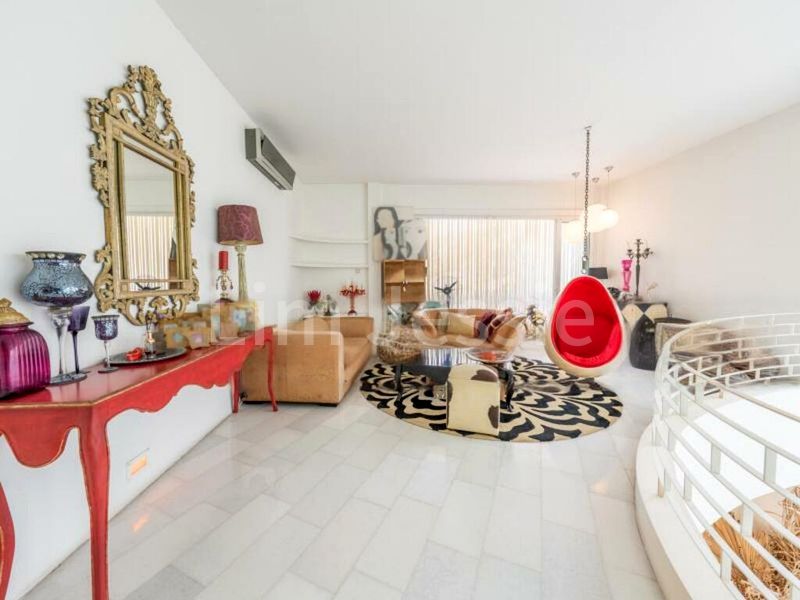 6 Bed Bungalow (Landed) for Sale in  Woo Mon Chew Road - Image 2