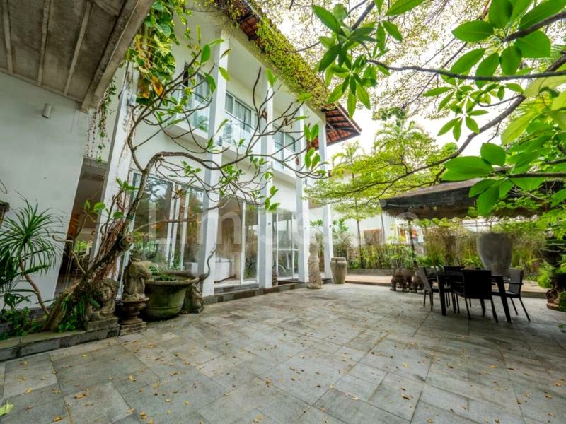 6 Bed Bungalow (Landed) for Sale in  Woo Mon Chew Road - Image 5