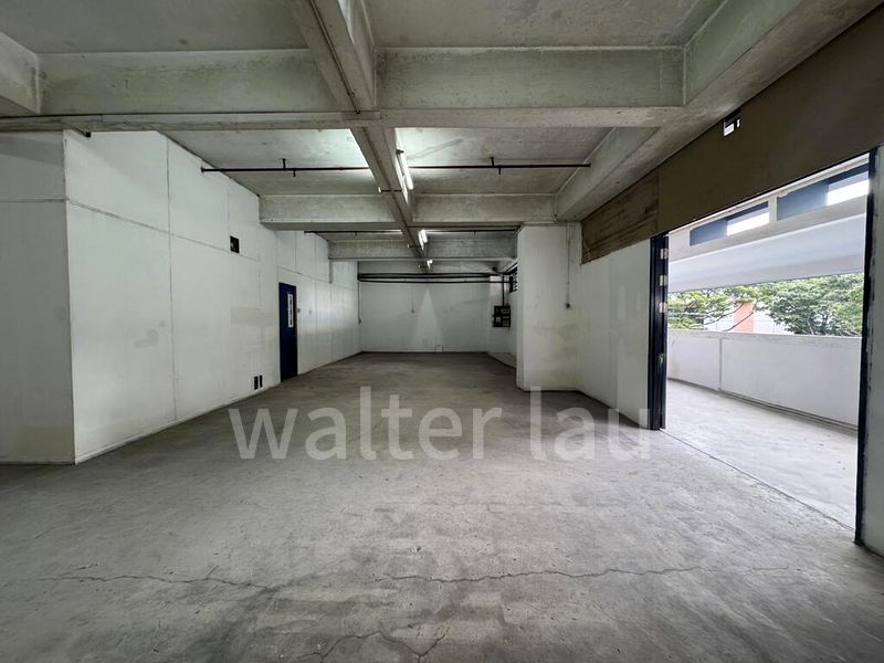 Light Industrial (B1) for Rent: Ruby Industrial Complex - Image 12