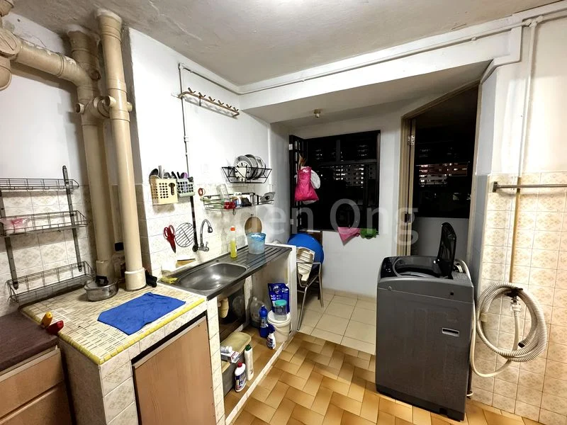 3 Room HDB for Sale in 21 Ghim Moh Road - Image 4