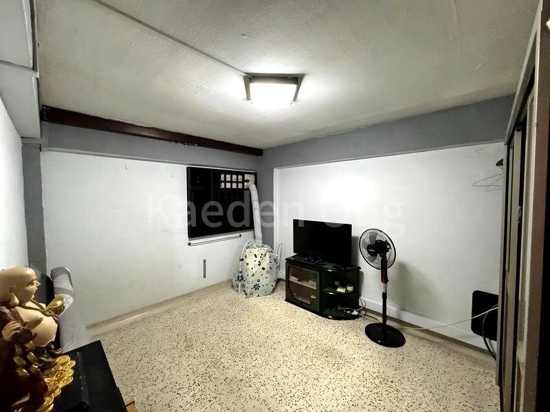 3 Room HDB for Sale in 21 Ghim Moh Road - Image 1